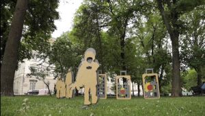 «ВАЛІЗА» як подвійна реальність українців